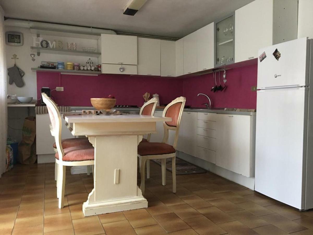 A Pochi Passi Dal Mare Hotel Торе дел Лаго Пучини Екстериор снимка